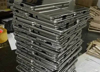 Manufacturing Process and Selection Guide for CNC Processing iPhone Cases