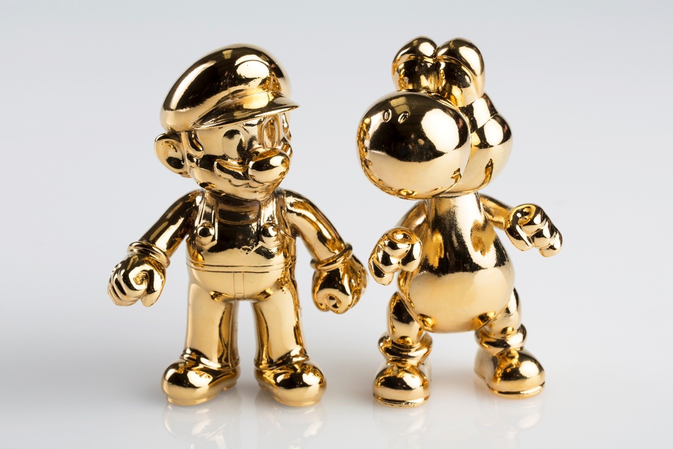 Gold_plated_plastic_toys.jpg